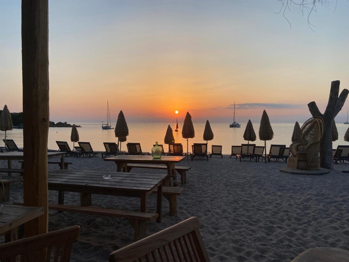 Les Lodges De La Plage U Dragulinu Sari-Solenzara Exteriér fotografie