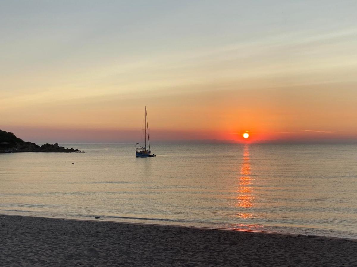Les Lodges De La Plage U Dragulinu Sari-Solenzara Exteriér fotografie